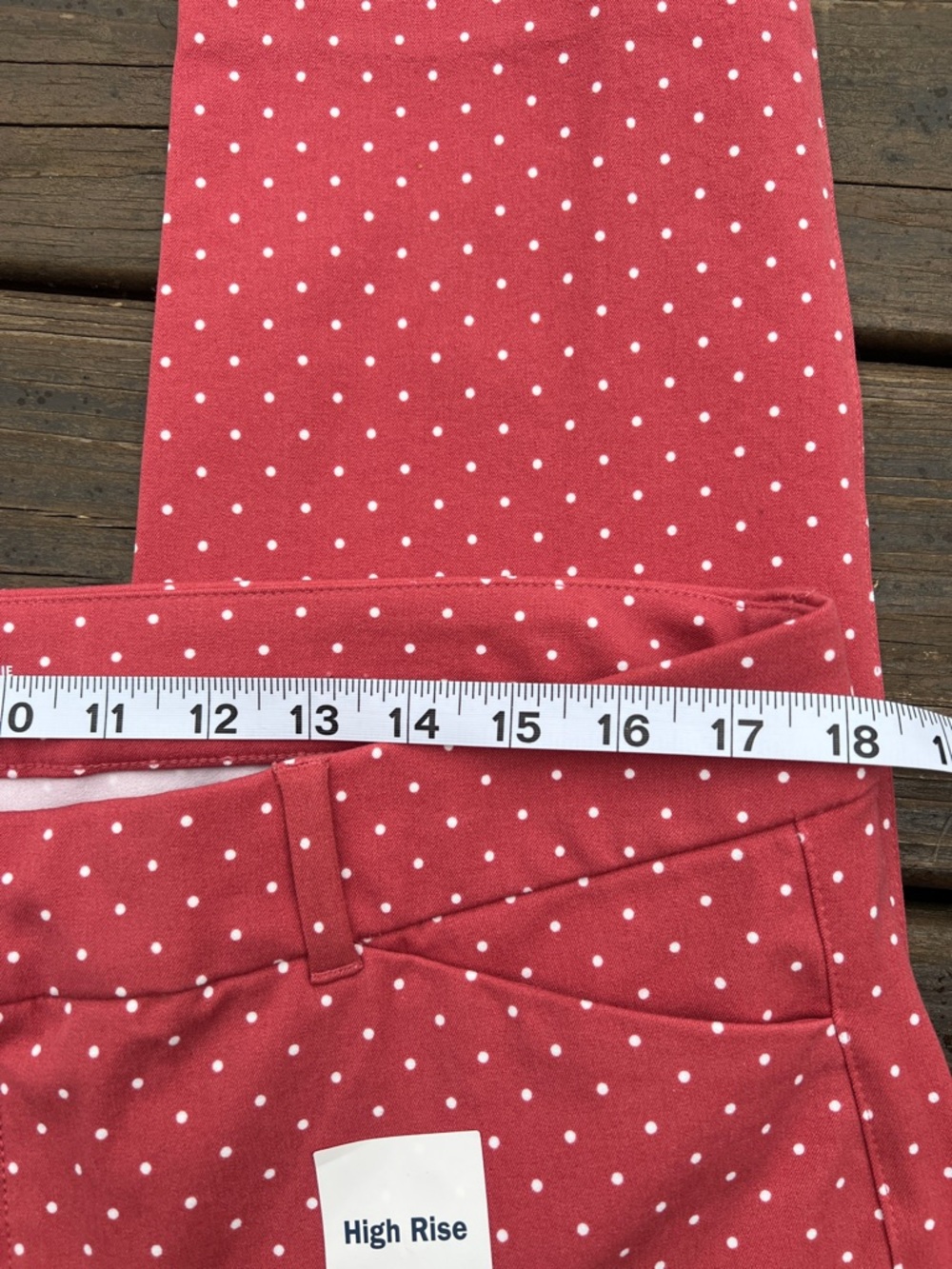 Old Navy High Rise Pixie Ankle Pant
Gooseberry Red - Picture 4 of 10